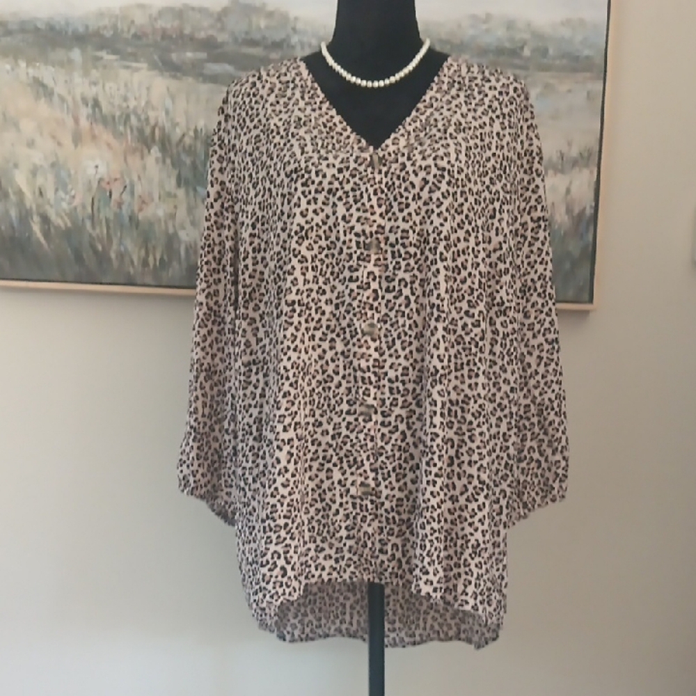 Maurices Animal Print V-Neck Blouse 3/4 Sleeve Top Size 3